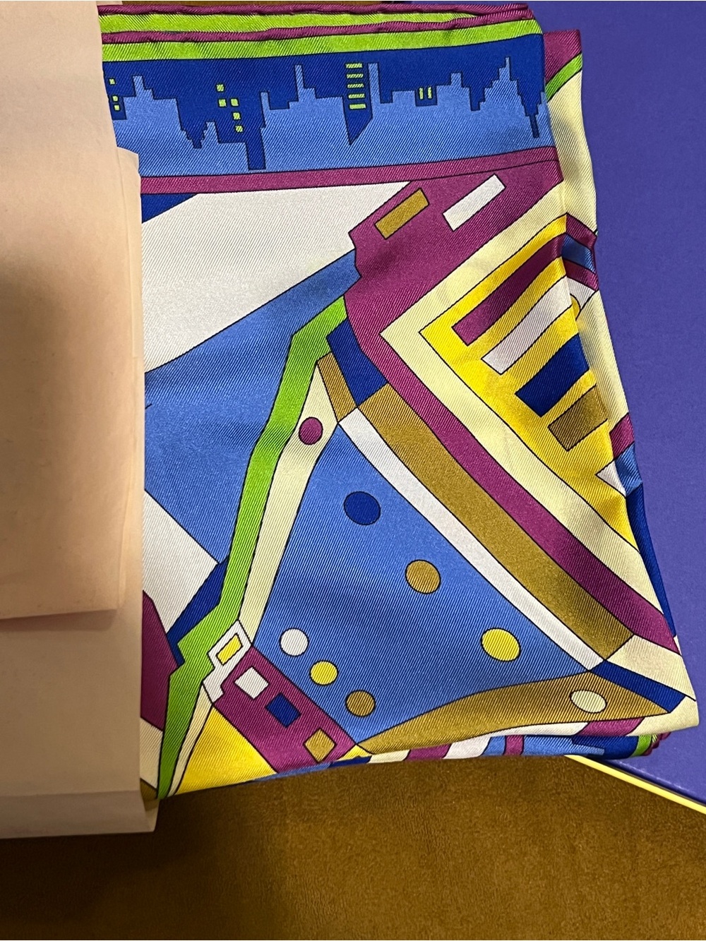 Emilio Pucci Silk Carrè - Picture 4 of 6